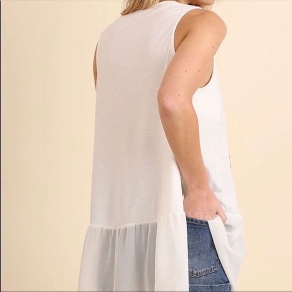 Umgee Floral Embroidered V-Neck Sleeveless Tunic Tank Top - Picture 2 of 12